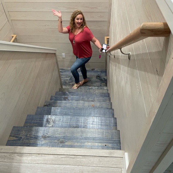 Meet your Posher, Missy - Picture 3 of 3